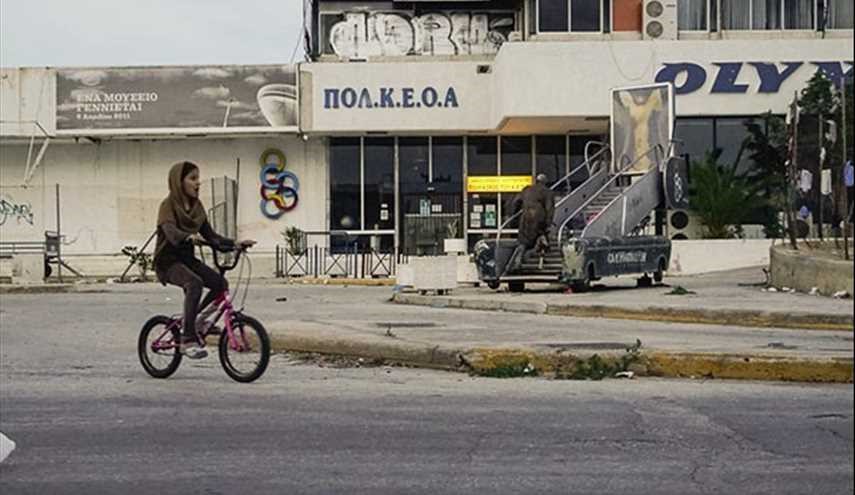 الحياة في مخيم إلينيكو للاجئين في اليونان