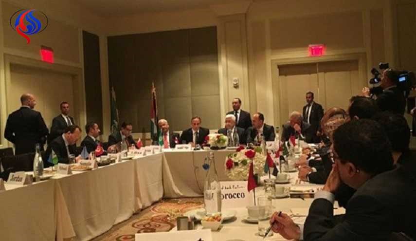 عباس من واشنطن يهدد حماس ويتوعدها بـ