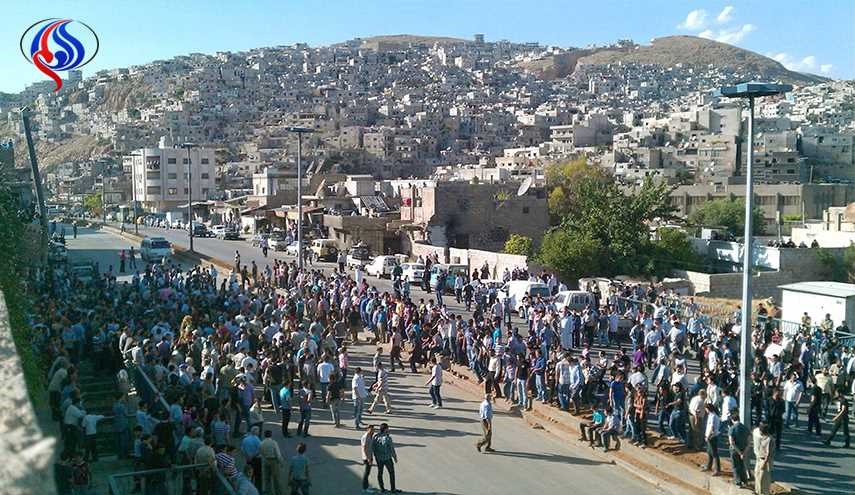 بالصور..  خروج دفعات من مسلحي القابون إلى برزة وإدلب