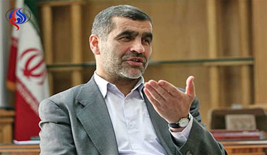 دومین نامه نیکزاد  و اعتراض به دستبندهای رنگی