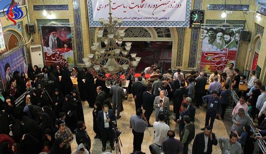 تمديد فترة التصويت في الانتخابات الإيرانية حتى الساعة 12 مساء
