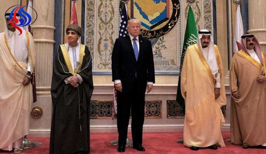 عطوان: ترامب يحاضر على المسلمين بالتسامح ويقرع طبول الحرب الطائفية..