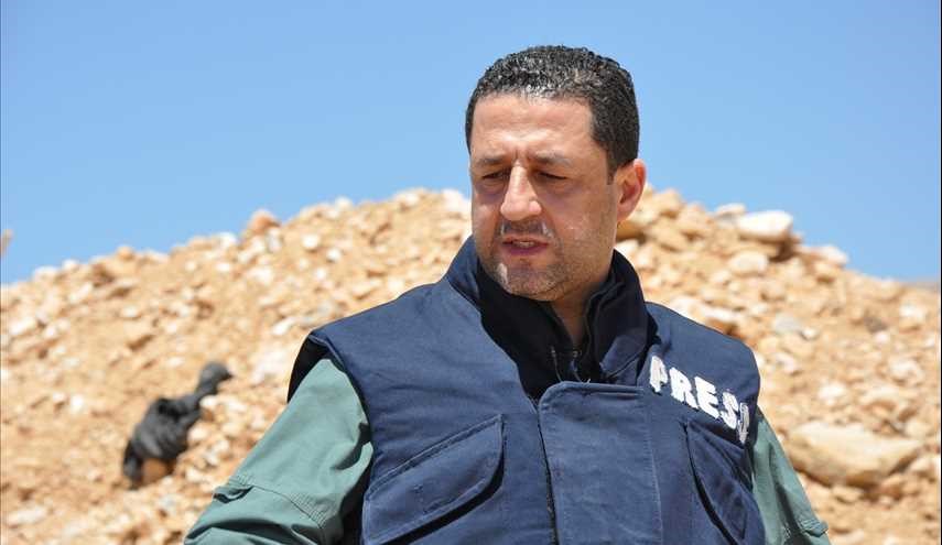 بالصور.. المجموعات الارهابية تهدد مراسل قناة العالم حسين مرتضى بالذبح