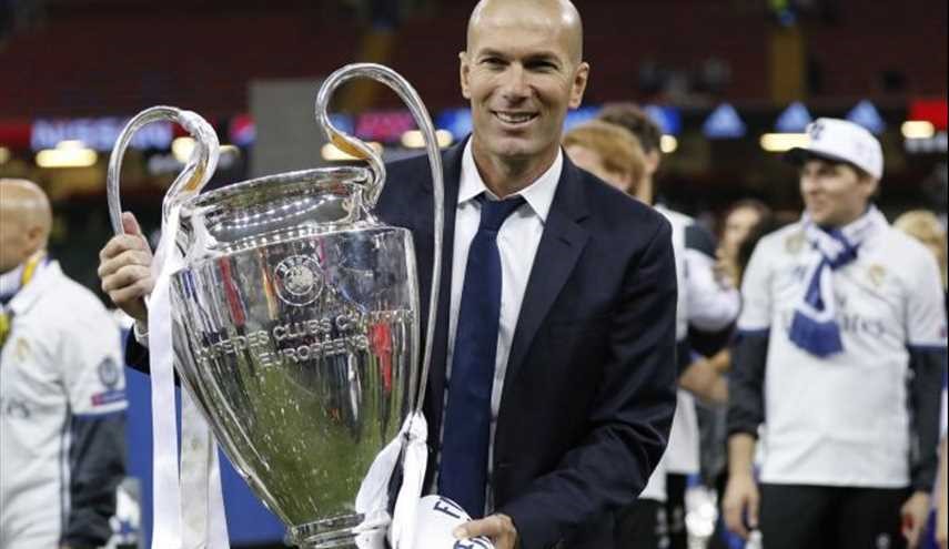 رئيس النادي الملكي لزيدان: تستطيع البقاء في ريال مدريد مدى الحياة
