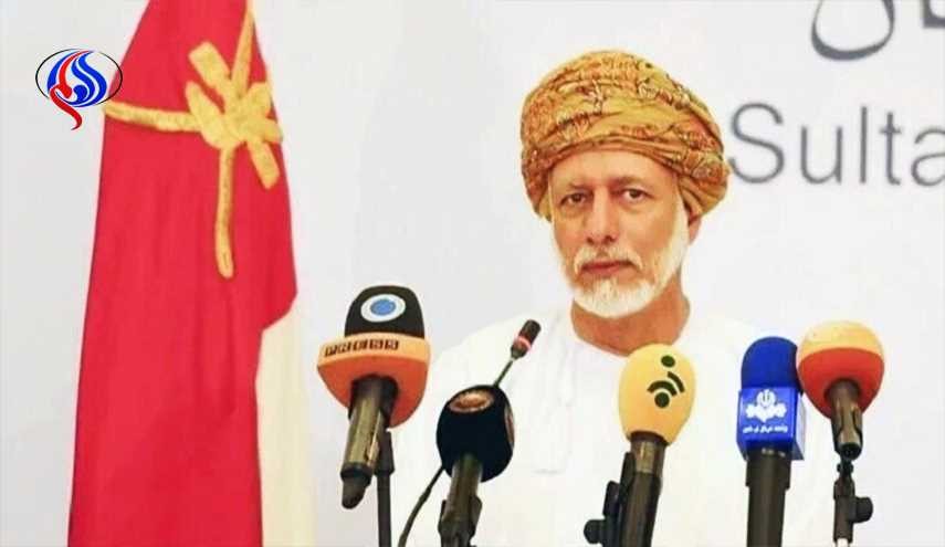 وزير خارجية عمان يصل قطر في زيارة غير معلنة