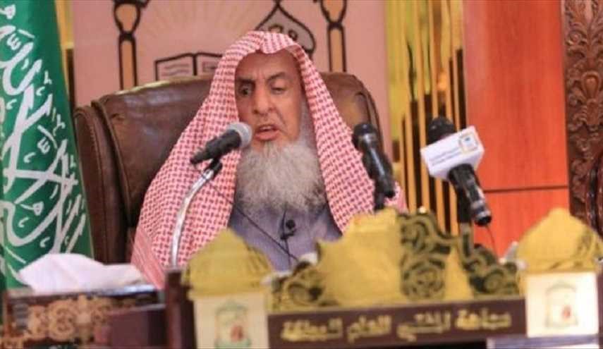 100 عالم يحاججون مفتي السعودية في حرمة محاصرة قطر