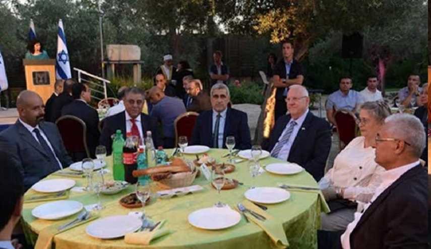 سفراء عرب ومسلمون على مائدة إفطار صهيونية.. صيام مقبول!!