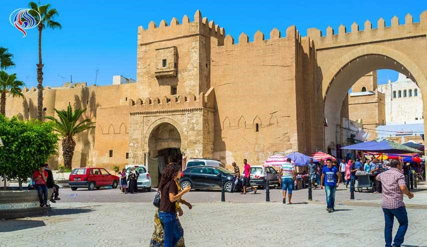 مختل عقلي يطعن سائحتين ألمانيتين في تونس