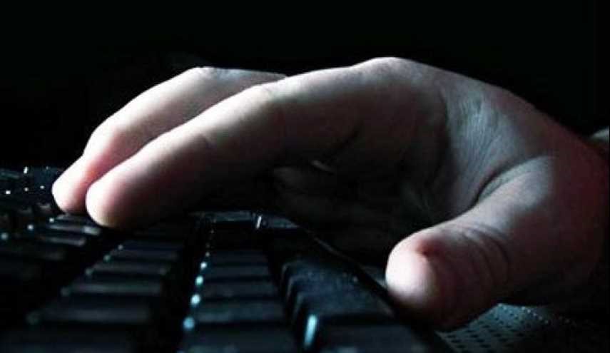 بعض أشهر قراصنة الإنترنت الذين هددوا حكومات وشركات كبرى