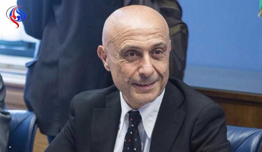 ايطاليا تطالب بالالتزام بقواعد حددتها لانقاذ المهاجرين