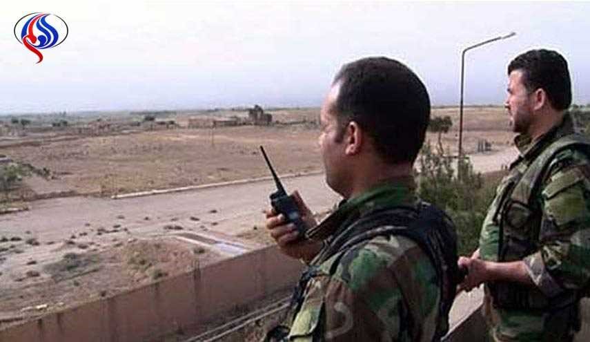 الجيش يرفع العلم السوري على معبر أبو شرشوح على الحدود مع الأردن