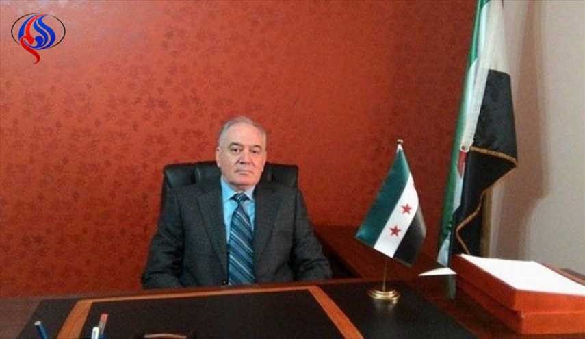 بالصورة/ معارض سوري ينشق ويعود لـ