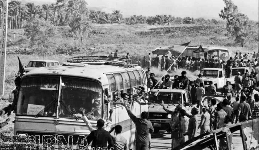 26 أغسطس 1981 - عودة أول مجموعة من الأسرى إلى إيران. صور