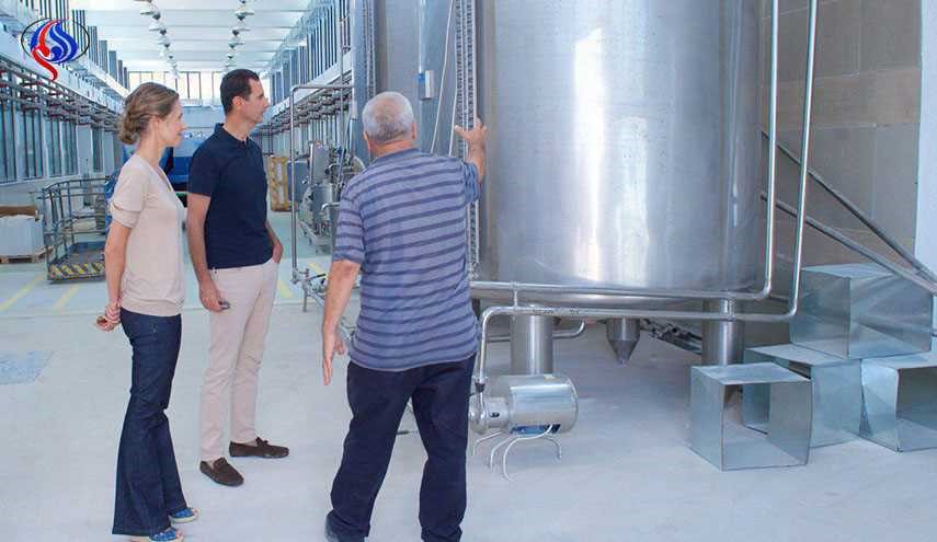 بالصور..الرئيس السوري وزوجته في ريف طرطوس