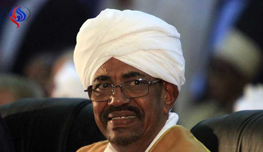 البشير: نتصدى للهجرة غير الشرعية بكلفة عالية