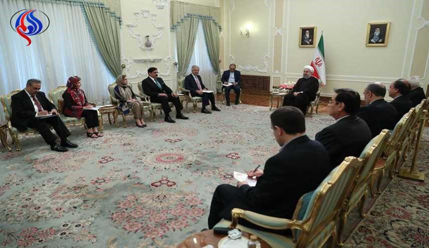 روحاني: طهران عازمة على تطوير العلاقات مع إسلام آباد