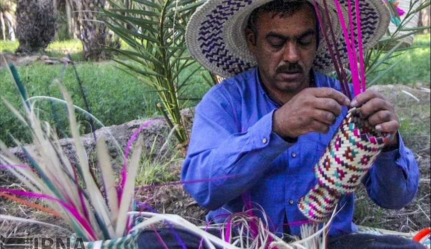 حیاکة الخوص حرفة قدیمة لاهالی جنوب کرمان