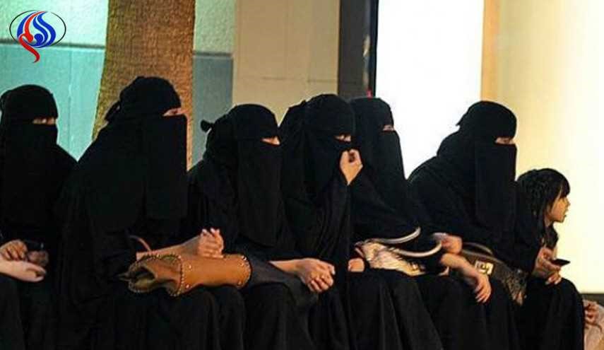شاهد.. ملابس طالبة سعودية تثير ضجة وتشعل مواقع التواصل!