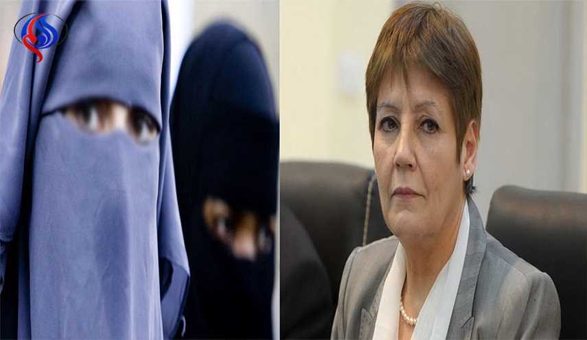 وزارة التربية الجزائرية تمنع النقاب
