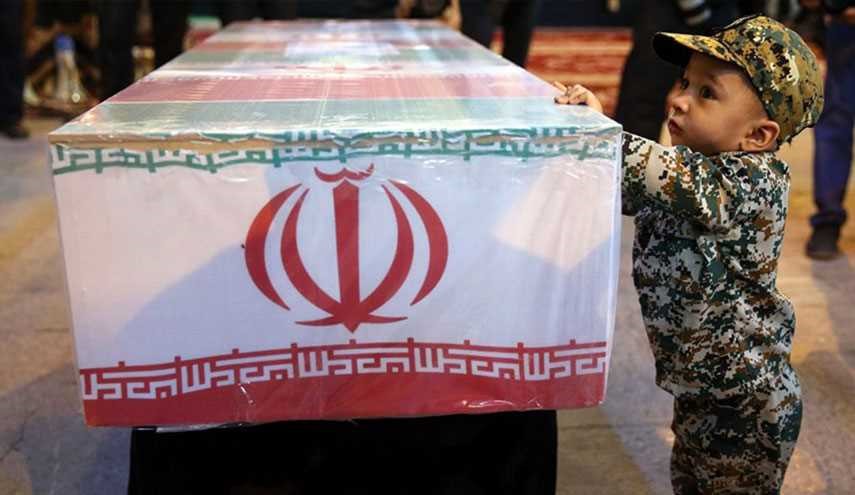 تشييع مهيب لجثمان الشهيد محسن حججي في طهران (صور)