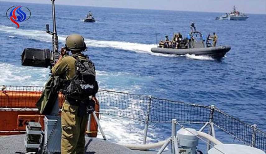 زوارق الاحتلال تستهدف الصيادين شمال القطاع