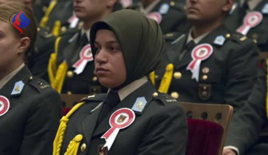 لاول مرة محجبة تدخل الاكاديمية العسكرية التركية (صورة)