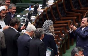 کنایه لاریجانی به عکاسی قشقاوی در تحلیف