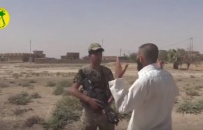 بالفيديو..شاهد أحد سكان الحويجة يمنع قوات الحشد من دخول بعض المنازل؟!