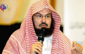 الشيخ السديس يتخطّى الدين ويدعو لترامب الصهيوني !