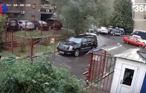 شاهد.. سائق سيارة يرتكب 4 حوادث في وقت قياسي!