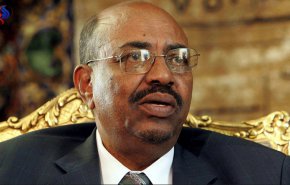 الرئيس السوداني يمدد وقف إطلاق النار في ثلاث ولايات مضطربة