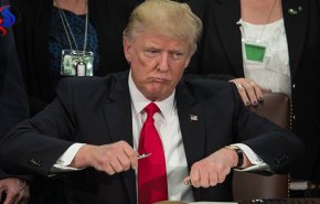 ترامب يكره الجميع في البيت الأبيض!
