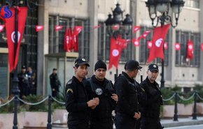 السبسي يمدد حالة الطوارئ في تونس
