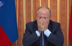 بالفيديو .. بوتين والحكومة يضحكون حتى القهقهة!