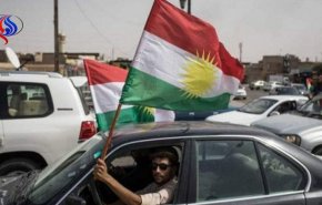 متظاهرون أكراد يطالبون بتشكيل حكومة إنقاذ وطني بدلا من حكومة البارزاني 