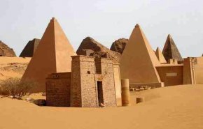 أستاذ بجامعة الأزهر: فرعون موسى ليس مصريا بل من خراسان ويدعى وليد!