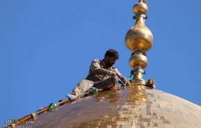 شست‌وشوی گنبد حرم مطهر حضرت زینب(س)