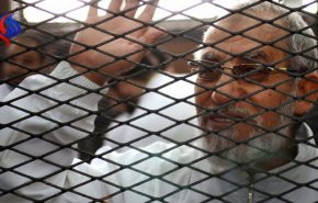 مصر.. محاكمة بديع و12 آخرين اليوم في 