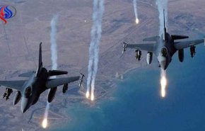إستشهاد مدنيين وتدمير شاحنتين غذائية بغارات سعودي بالجوف