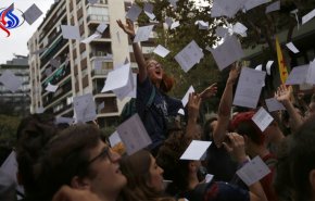 إسبانيا تقوض حلم الاستقلال الكتالوني بإقرار الحكم المباشر!