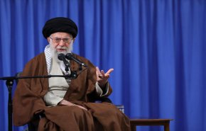 القائد: وصم ترامب للشعب الايراني بالارهاب دليل حماقة