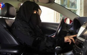 بالصور... أول سعوديات يحصلن على وظائف كسائقات