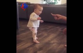شاهد ماذا فعلت هذه الطفلة لاجل الحصول على 