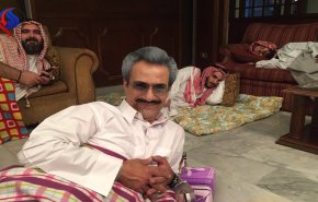 صورة الامير الوليد بن طلال من داخل محبسه.. ما قصتها؟