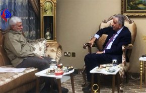 المهندس ووزير النفط يبحثان حماية آبار نفط كركوك