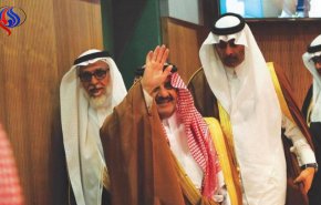 شاهد..حضر الأمير سعود بن نايف ففرشوا له الورود.. وهذا ما تم بعد مغادرته!