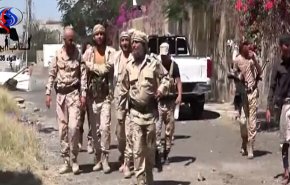 بالفيديو: حرب تصفيات ومعارك تفرد بالسلطة في تعز.. ما سبب اشتعالها؟
