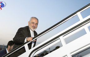 ظريف يغادر إلى أرمينيا على رأس وفد اقتصادي سياسي