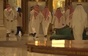 شاهد: أول فيديو من سجن الأمراء بأفخم فندق بالرياض!
