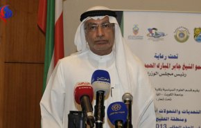 اكاديمي إماراتي يشتم أحمد شفيق ويهاجم 